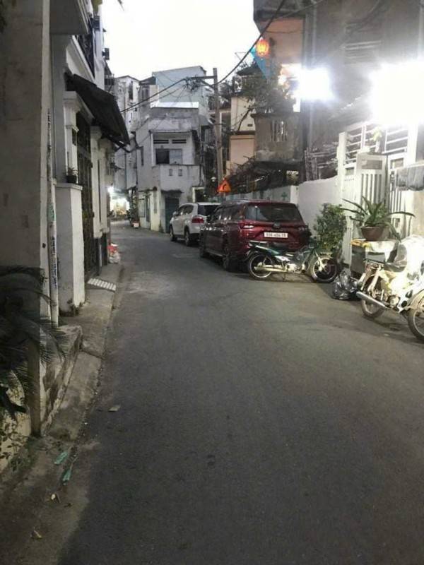 Bán nhà tặng lô đất, đường ô tô 8m quay đầu, chỉ 399 triệu