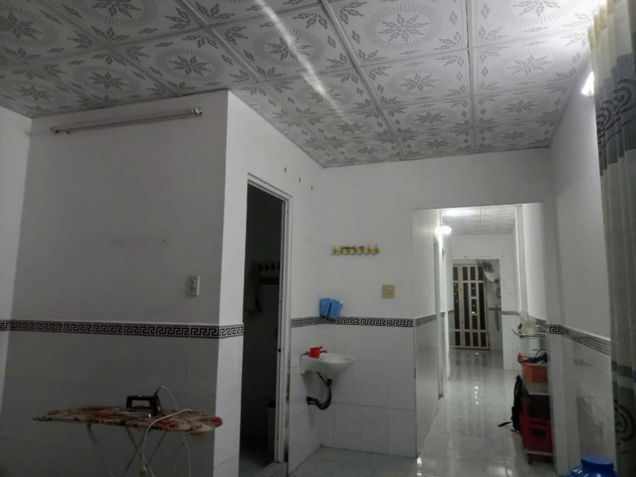 007. Chủ gửi:nhà 5,5 triệu 2 góc mặt tiền Sau lưng BV Đa khoa Trung Ương thuận lợi KD