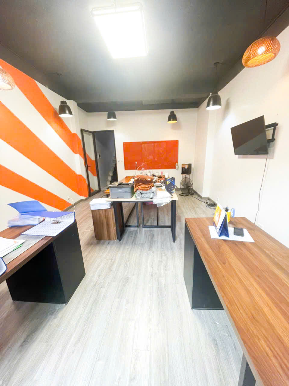 Cần cho thuê gấp 2 văn phòng vị trí đắc địa tại Phố Thái Hà