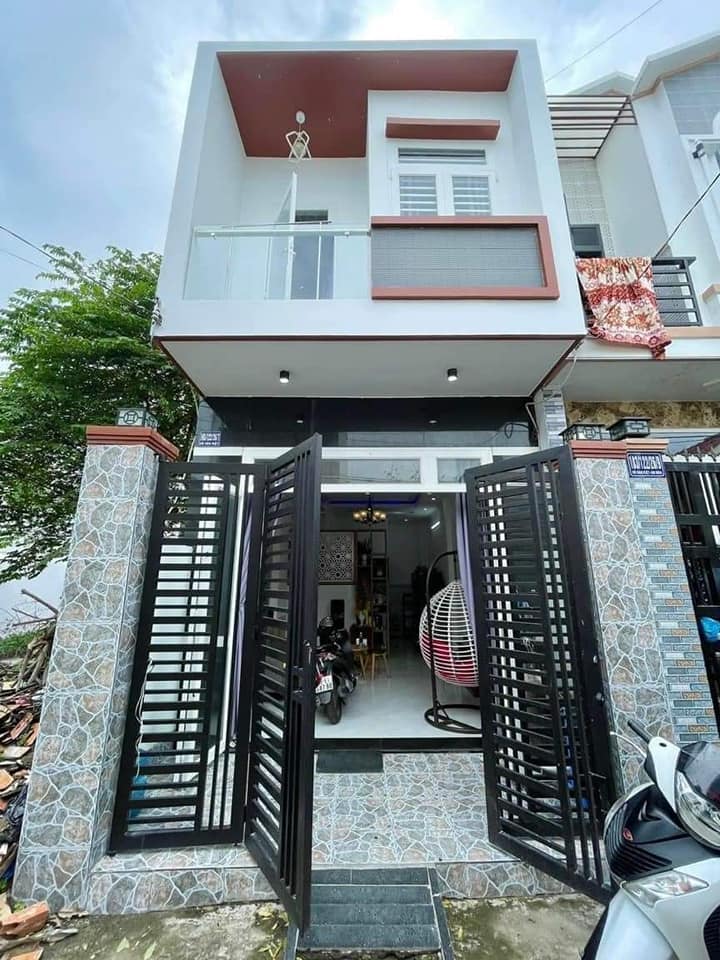 BÁN NHÀ 1 TRỆT 1 LẦU HẺM 9 PHẠM NGỌC HƯNG
