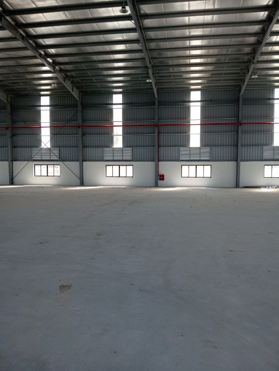 CHO THUÊ KHO, XƯỞNG tại Đường ĐT385 CHỈ ĐẠO. VĂN LÂM. HƯNG YÊN