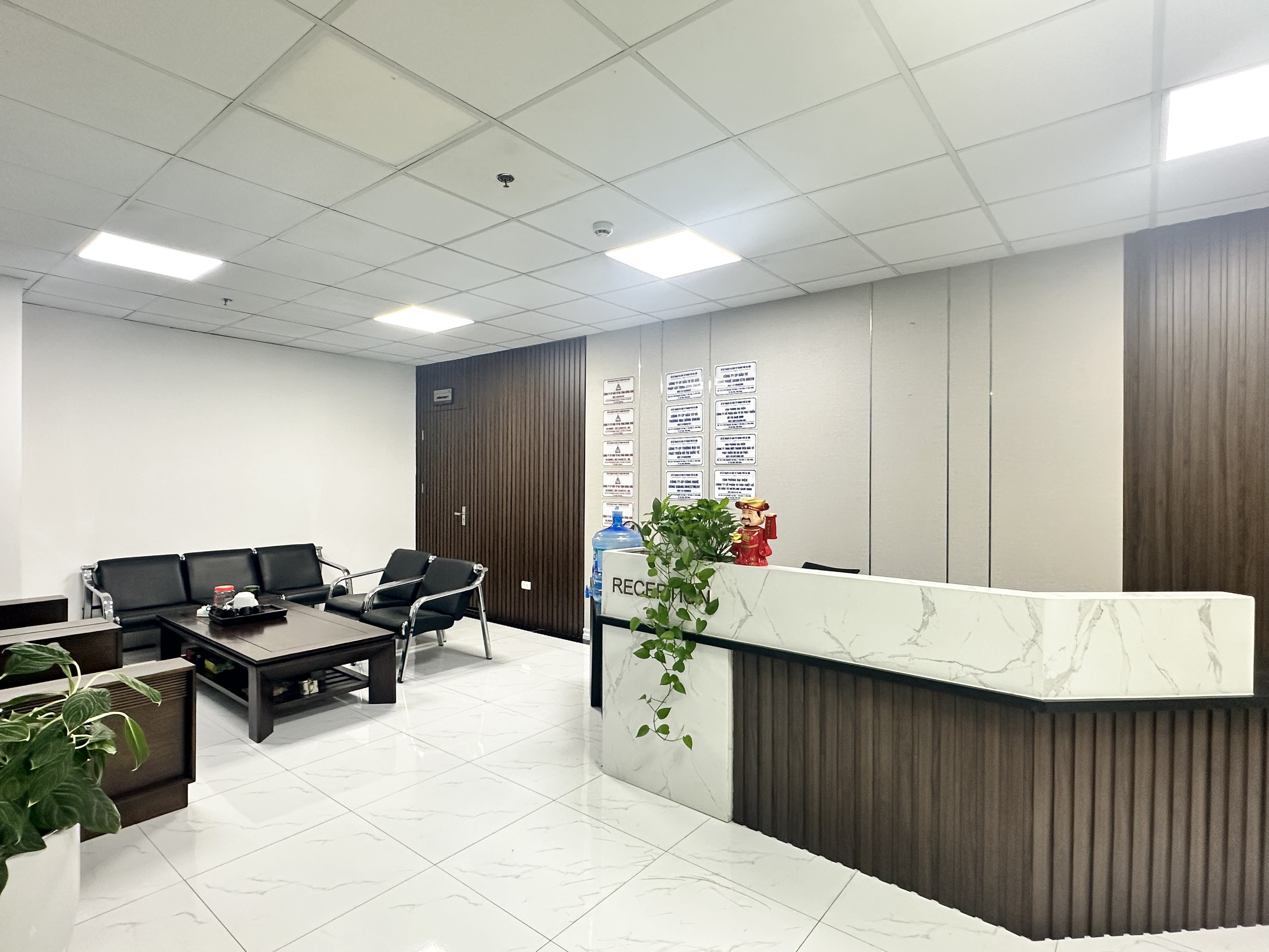 Cho thuê VP tại Liễu Giai Tower diện tích 200m2~350m2 giá thuê 230k/m2/th.