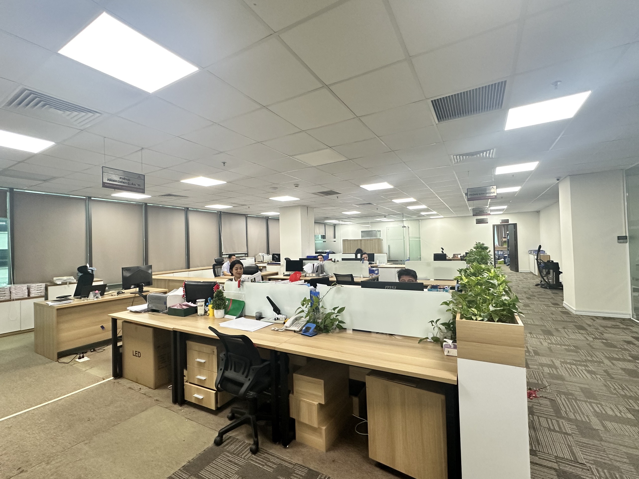 Cho thuê VP tại Liễu Giai Tower diện tích 200m2~350m2 giá thuê 230k/m2/th.