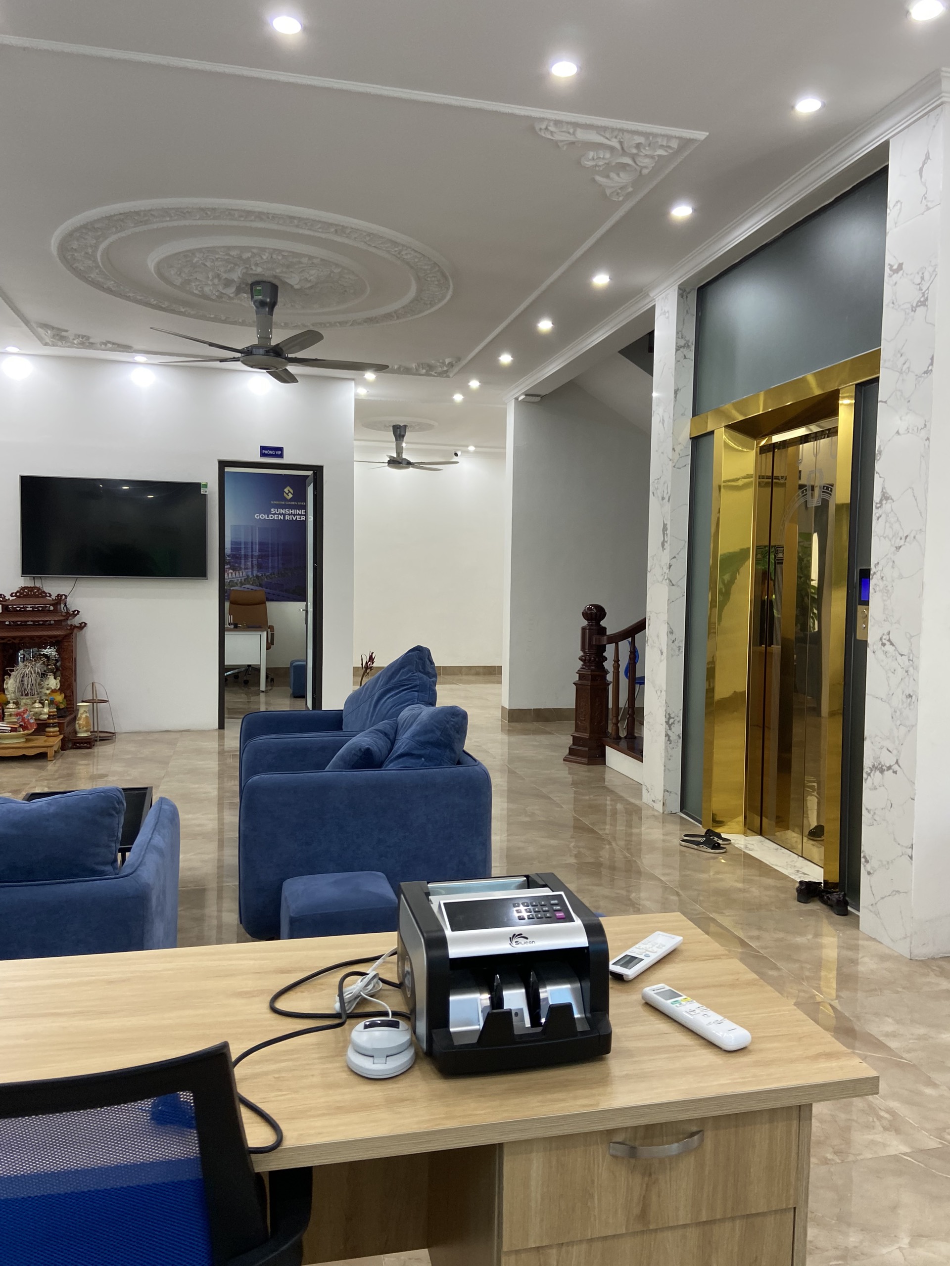 CHO THUÊ NHÀ LÔ GÓC MỚI XÂY PHỦ LÝ HÀ NAM