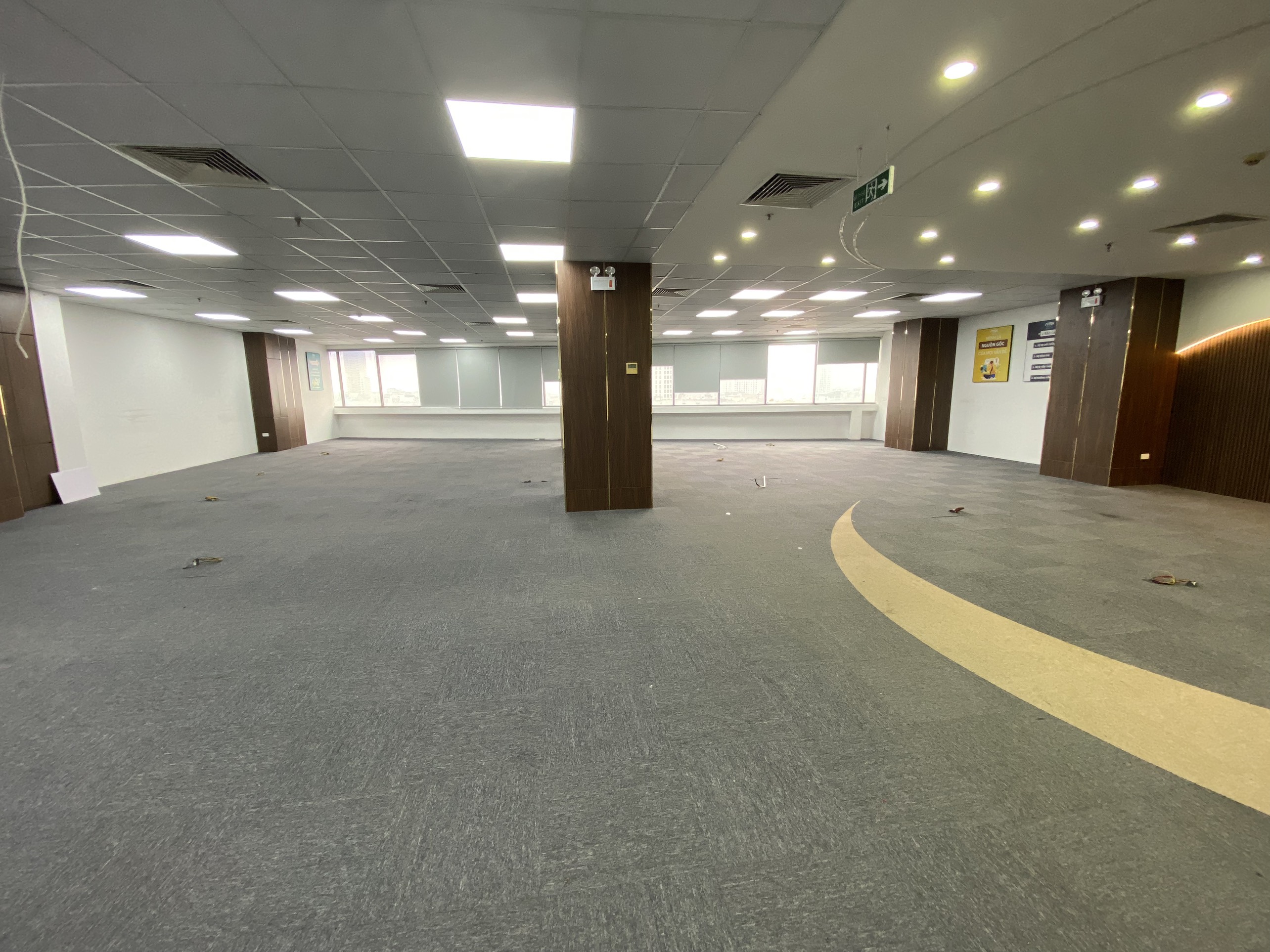 Gấp trong T8! Nhượng văn phòng logistics, đào tạo 500m2 tại tòa Việt Tower, Thái Hà, Đống Đa