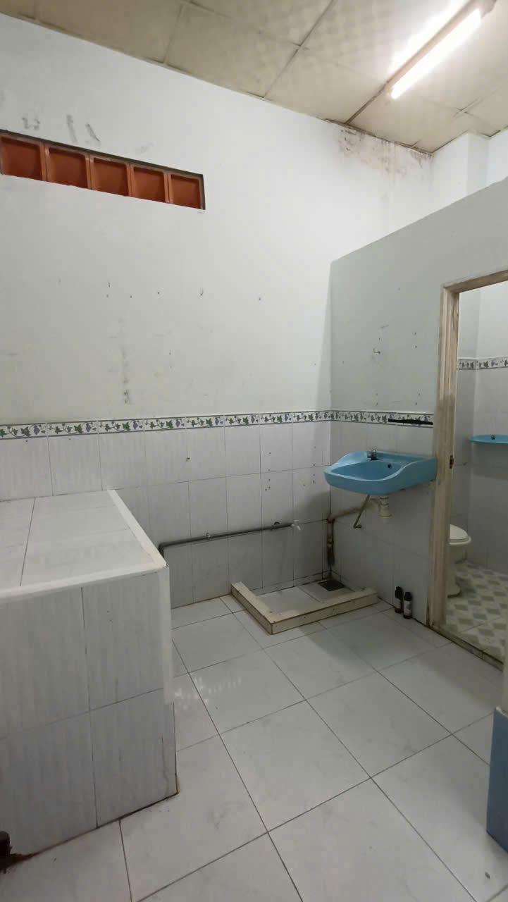 90. Phòng Trọ 2,5 Triêụ Gần Chợ Xuân Khánh