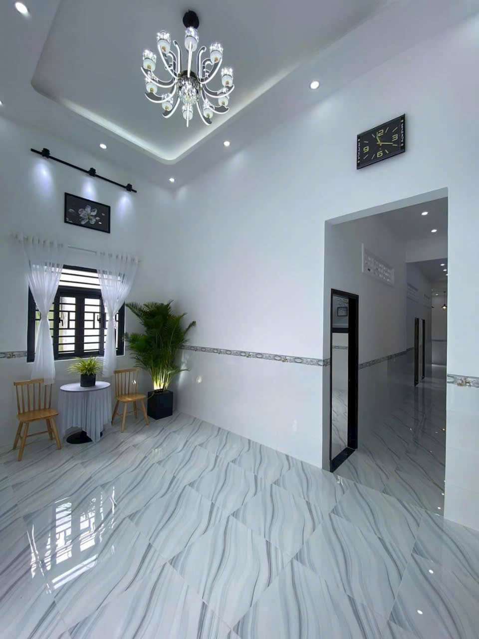 BÁN NHÀ MỚl THUỘC GIAI XUÂN PHONG ĐIỀN GẦN DINH THỰ Lang Truyền