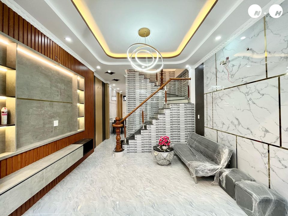 BÁN NHÀ TRỆT LẦU MỚI XÂY HẺM LT 1-2 NGUYỄN VĂN CỪ