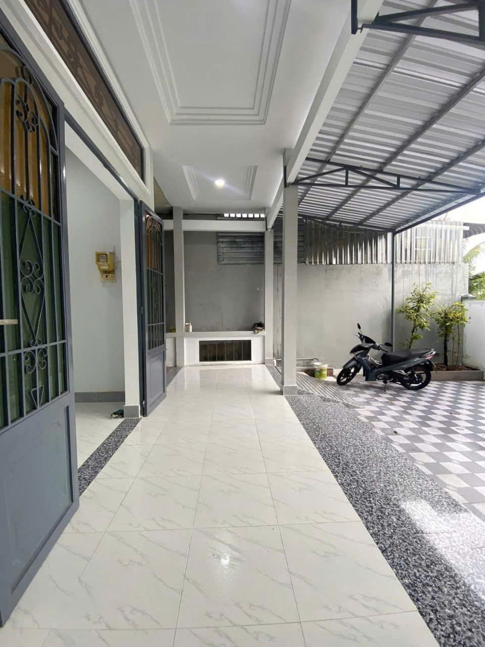 25 - BÁN NỀN TẶNG NHÀ CẤP 4 MỚI 70%, LỘ 6M, TẶNG LUÔN BỜ SÔNG MÁT MẼ