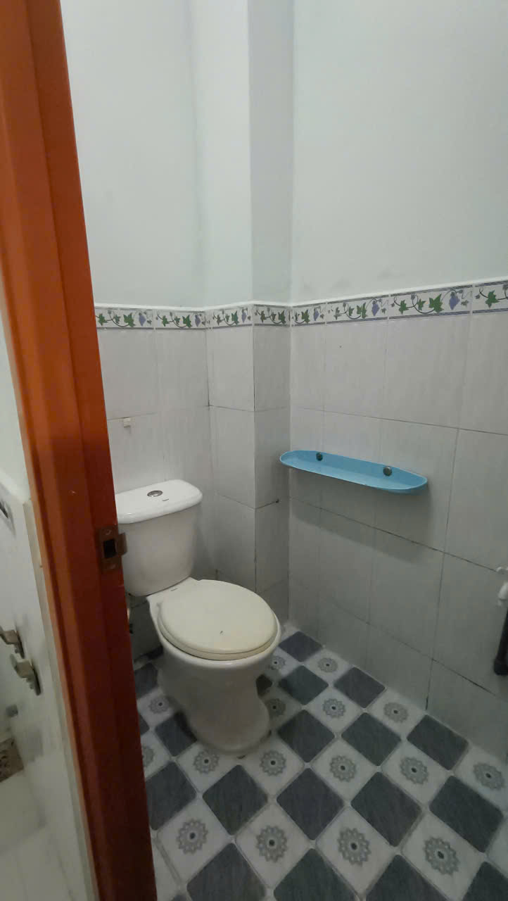 nhà 2,5 Triêụ mới đẹp gần chợ Xuân Khánh (cổng rào chung không nuôi thú cưng)