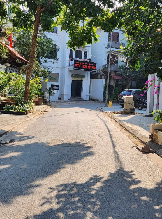 CHO THUÊ VĂN PHÒNG TẦNG 1 NHÀ BIỆT THỰ KĐT VẠN PHÚC - HÀ ĐÔNG - HÀ NỘI.