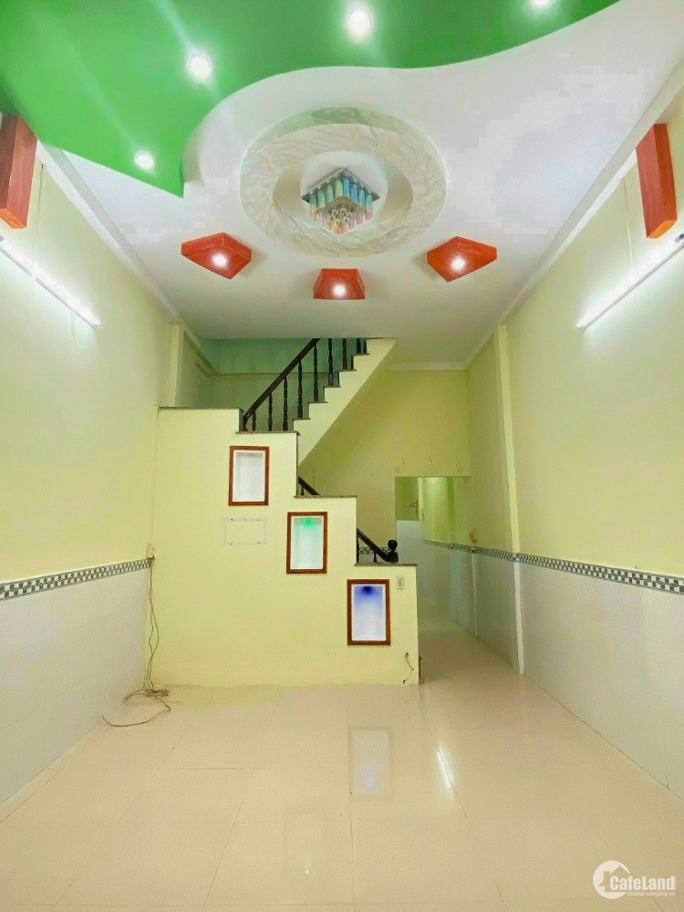 Cho thuê nhà 4 lầu khu an ninh, sau lưng công an Q. Ninh Kiều