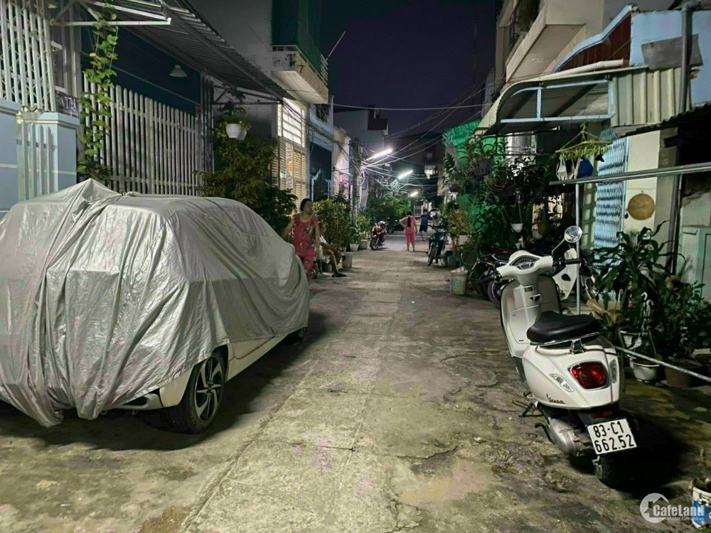 Cho thuê nhà 4 lầu khu an ninh, sau lưng công an Q. Ninh Kiều