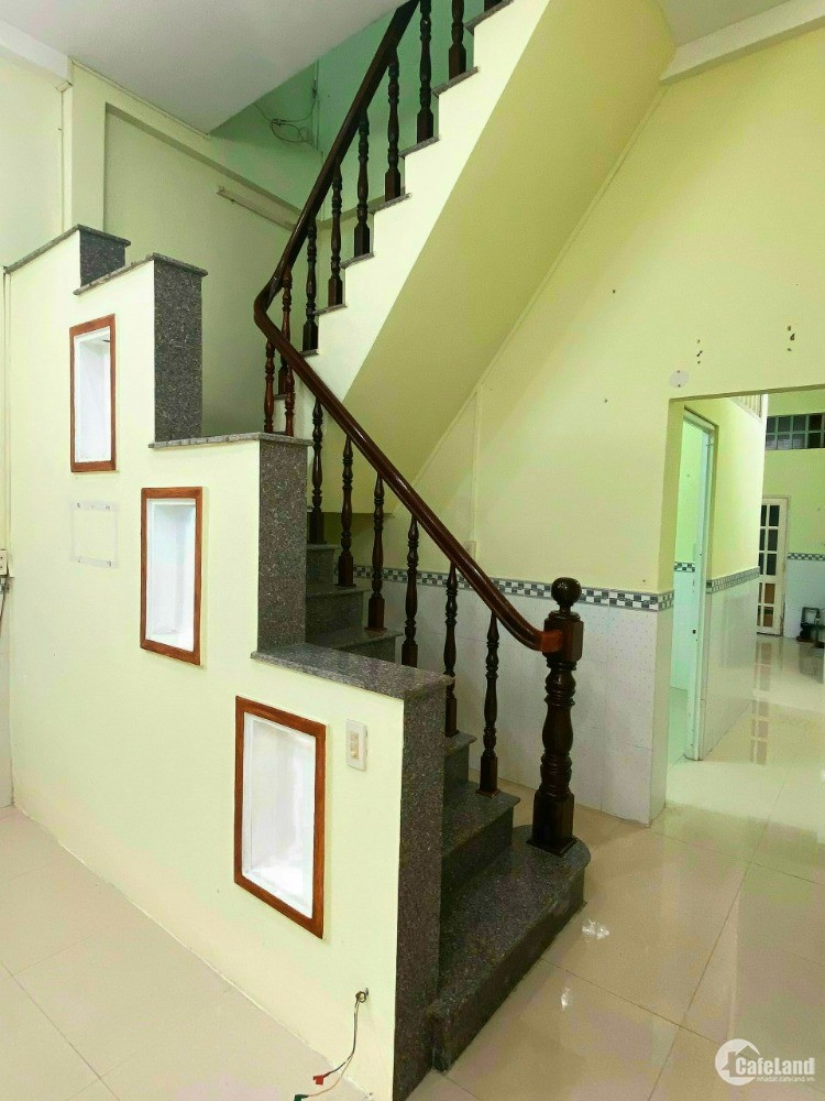 Cho thuê nhà 4 lầu khu an ninh, sau lưng công an Q. Ninh Kiều