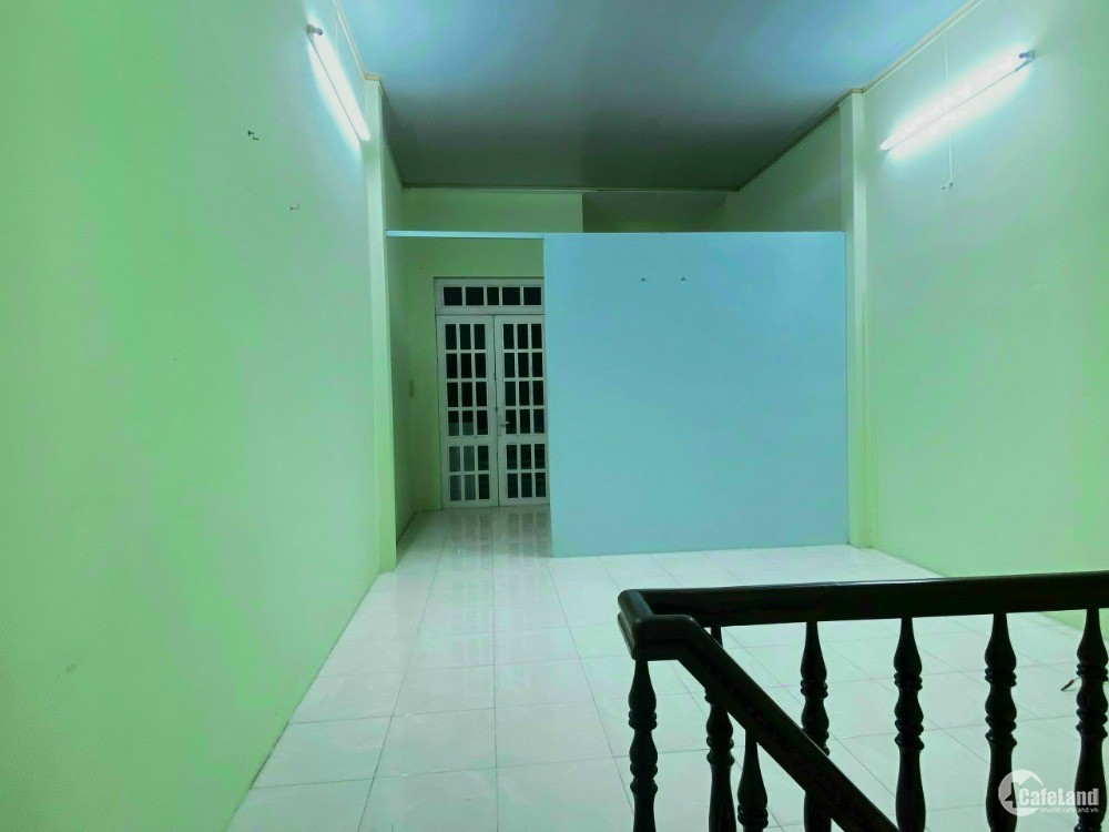 Cho thuê nhà 4 lầu khu an ninh, sau lưng công an Q. Ninh Kiều