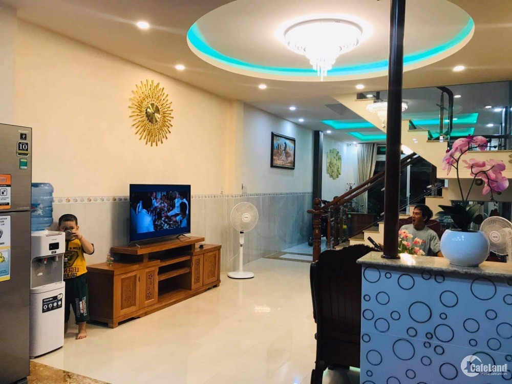 Nhà Phố KDC Đại Học Tây Đô - Đường Lớn - Full Nội Thất - Sẵn Sổ Hồng 3,9 Tỷ