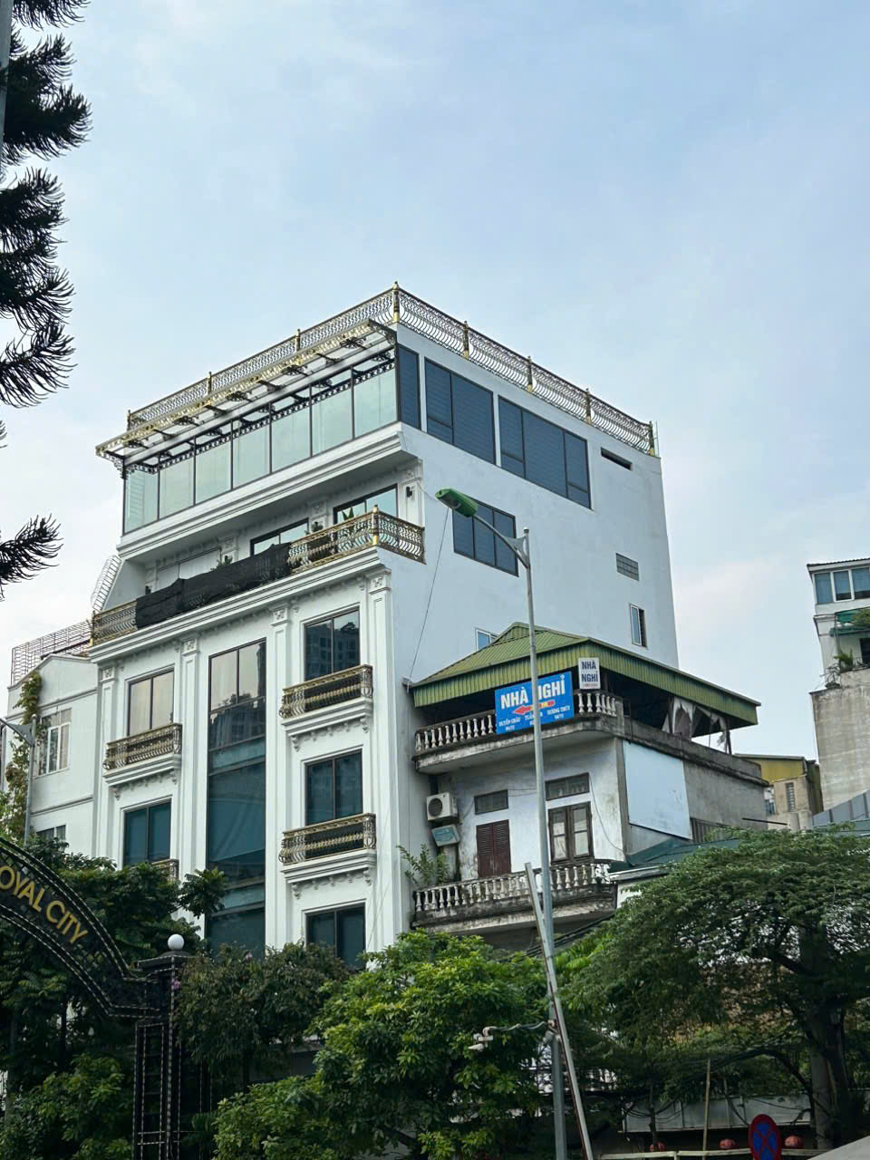 Chính chủ cho thuê văn phòng 120m2 cạnh Royal City tại đường Nguyễn Trãi, Thanh Xuân, HN (có video)