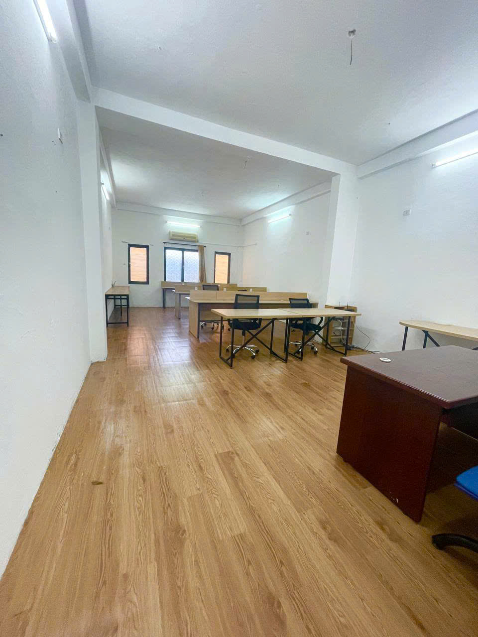 Văn Phòng mặt Tiền đường 2/9 Diện Tích 65 m2 Giá 6 triệu