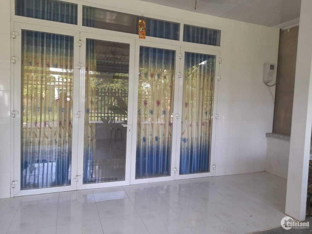 Bán đất tặng nhà cấp 4- đường thông thoáng- giá tốt đầu tư