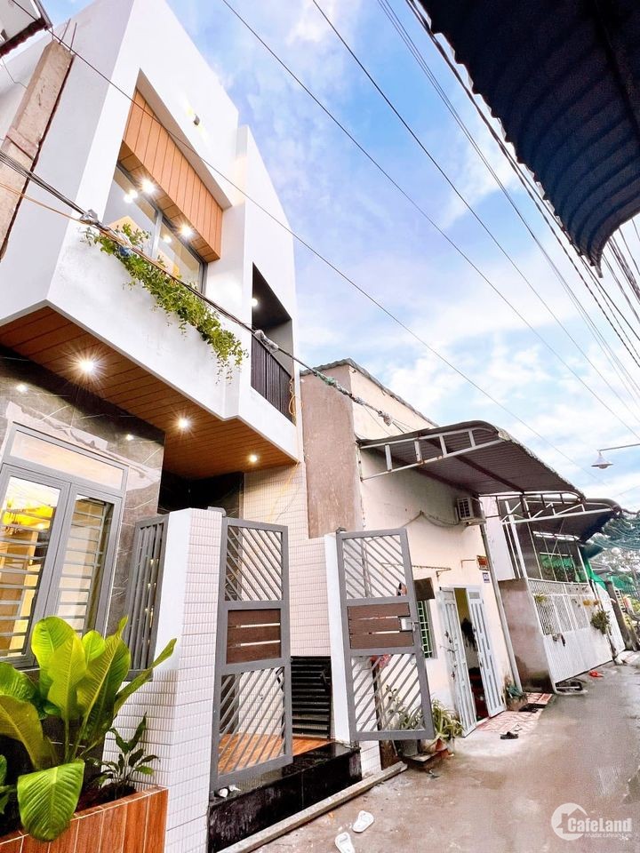 Nhà phố 2 tầng gần trung tâm Q.Ninh Kiều, giá chỉ 2 tỷ 550 triệu