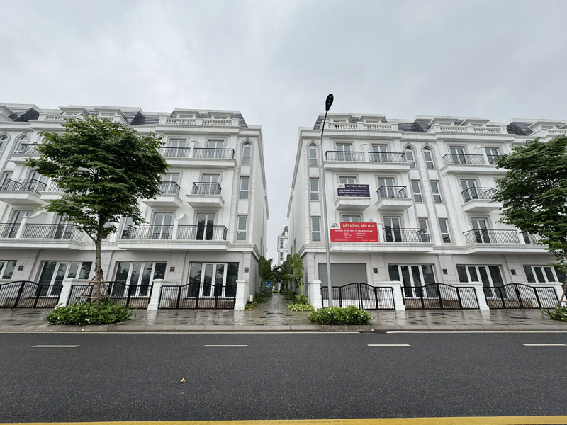 Chính chủ bán căn xẻ khe 75m2 Shophouse 5 tầng, mặt đường 22m tại dự án Eurowindow Twin Parks