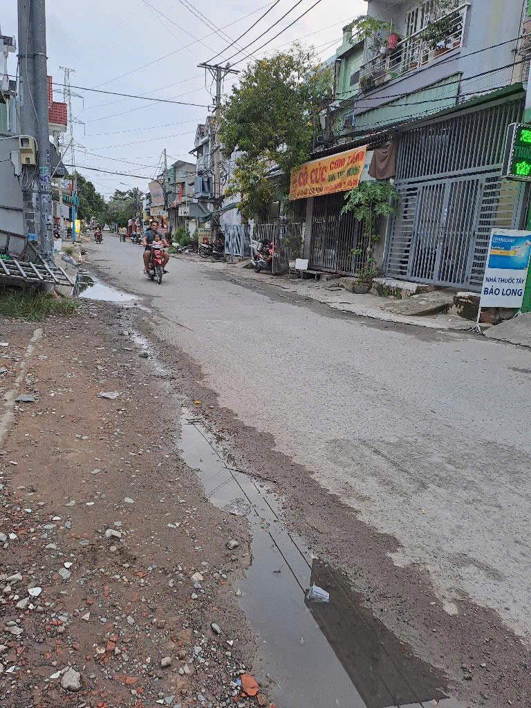 BÁN ĐẤT TẶNG DÃY TRỌ (12x18) ĐƯỜNG 6M THẠNH LỘC 40, Q12 GIÁ TỐT 10 TỶ