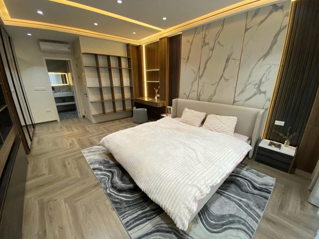 BÁN NHÀ ĐẸP 4 TẦNG - TRUNG TÂM KĐT VĂN PHÚ, HÀ ĐÔNG - GIÁ VÔ CÙNG HẤP DẪN