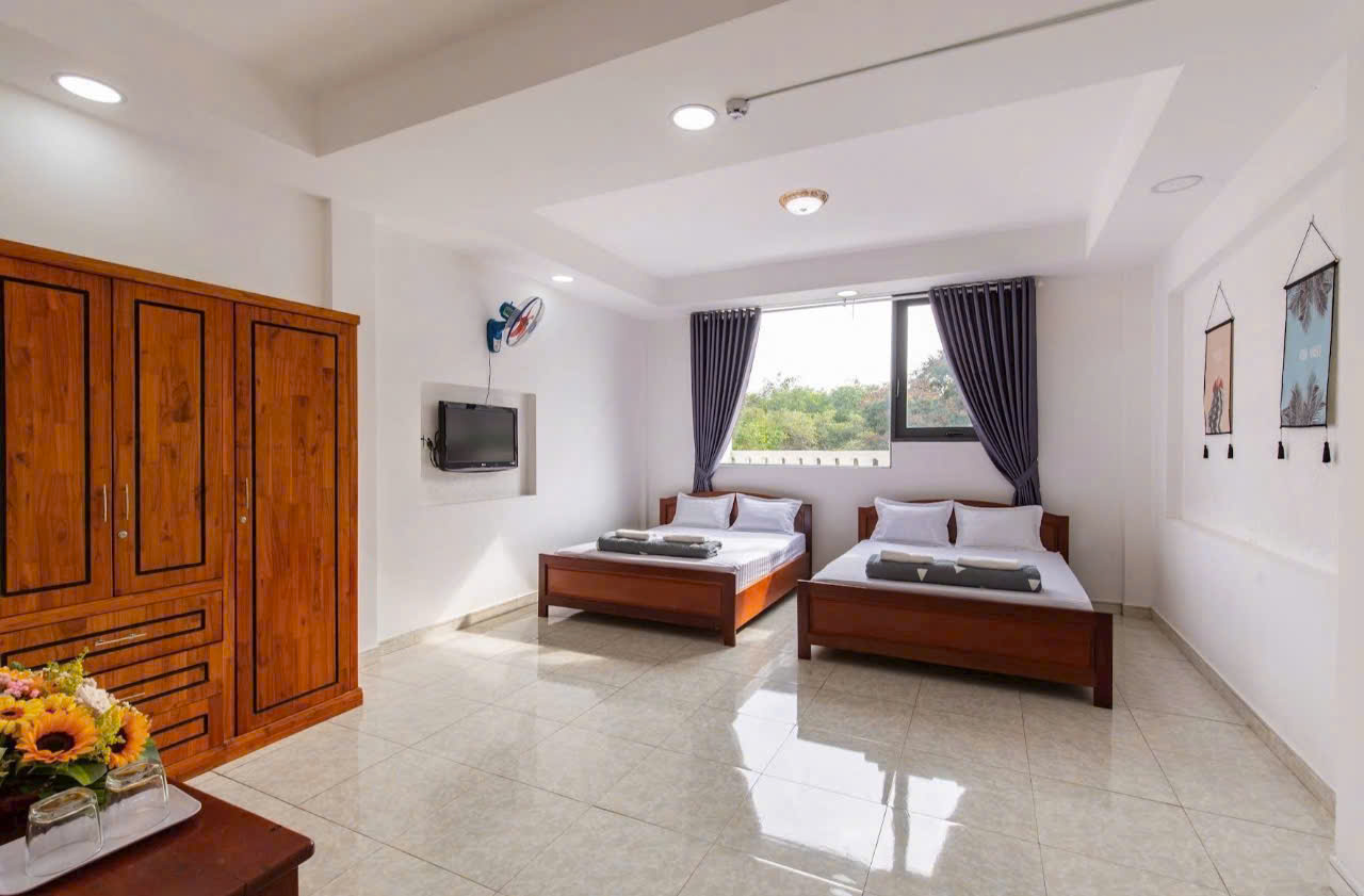 Cần bán gấp khách sạn Tp Di An - Bình Dương 5 tầng  220m2