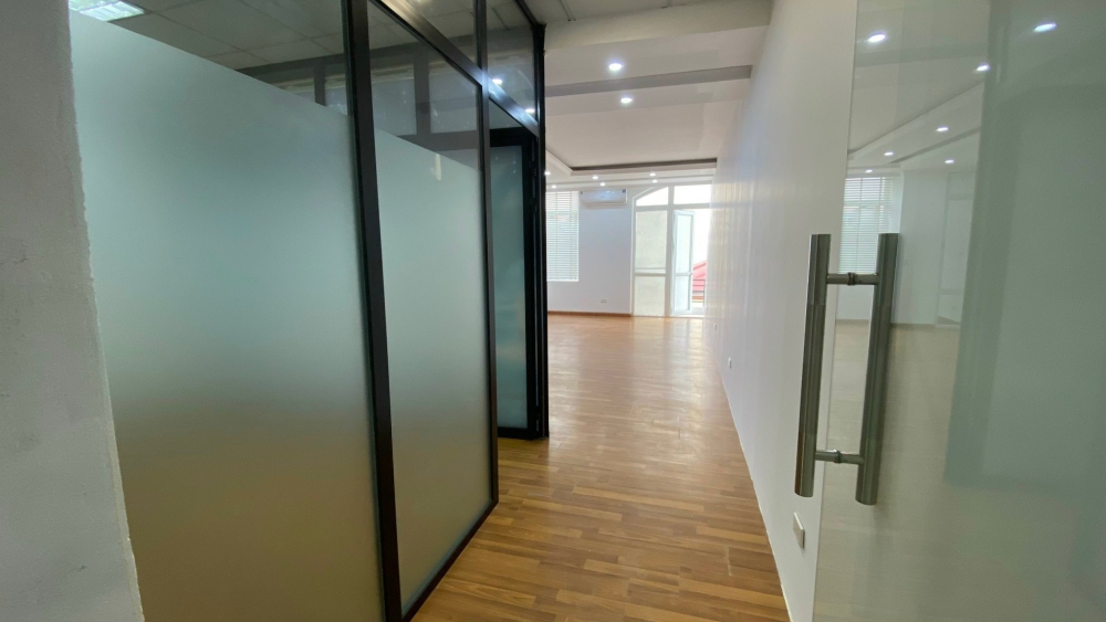 Cho thuê văn phòng tại Hoàng Quốc Việt 60m2