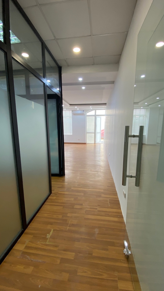 Cho thuê văn phòng tại Hoàng Quốc Việt 60m2