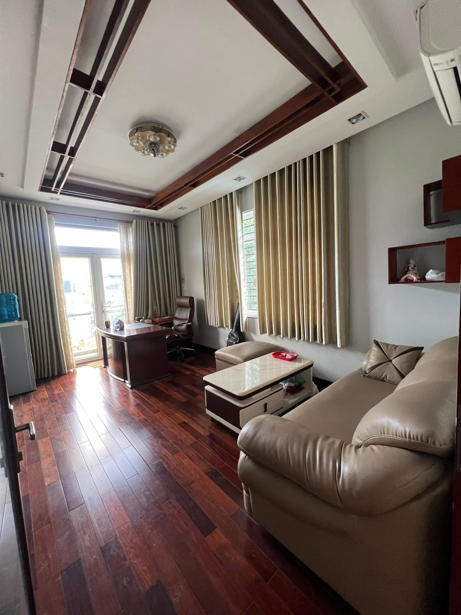 BIỆT THỰ MẶT TIỀN TÂN PHÚ KHU HIẾM NHÀ BÁN 190M2(10X19) 2 TẦNG. GIÁ RẺ 100 TRIỆU/M2