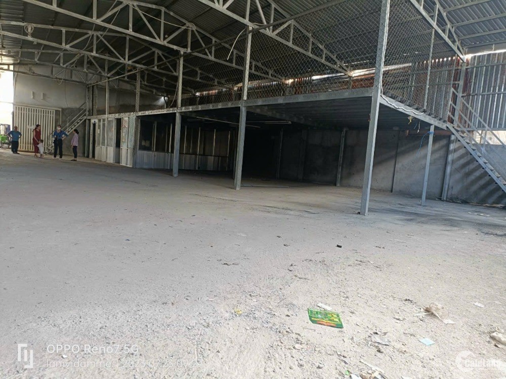 BDS HVL Cho thuê kho 400m - chưa tính có thêm sàn - đường xe tải thông.