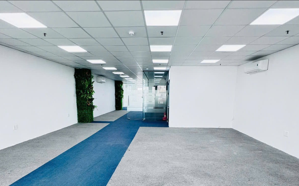 Cho thuê sàn văn phòng khu sân bay 70m2 giá 10tr