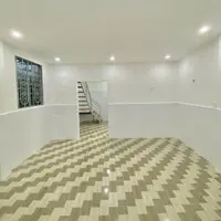 Nhà trệt lầu góc 3 trước mặt, hẻm 90 Hùng Vương, nội khu Ninh Kiều