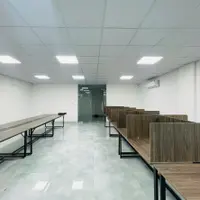 Văn phòng cho thuê khu sân bay hầm xe rộng có thang máy pccc giá 4tr5