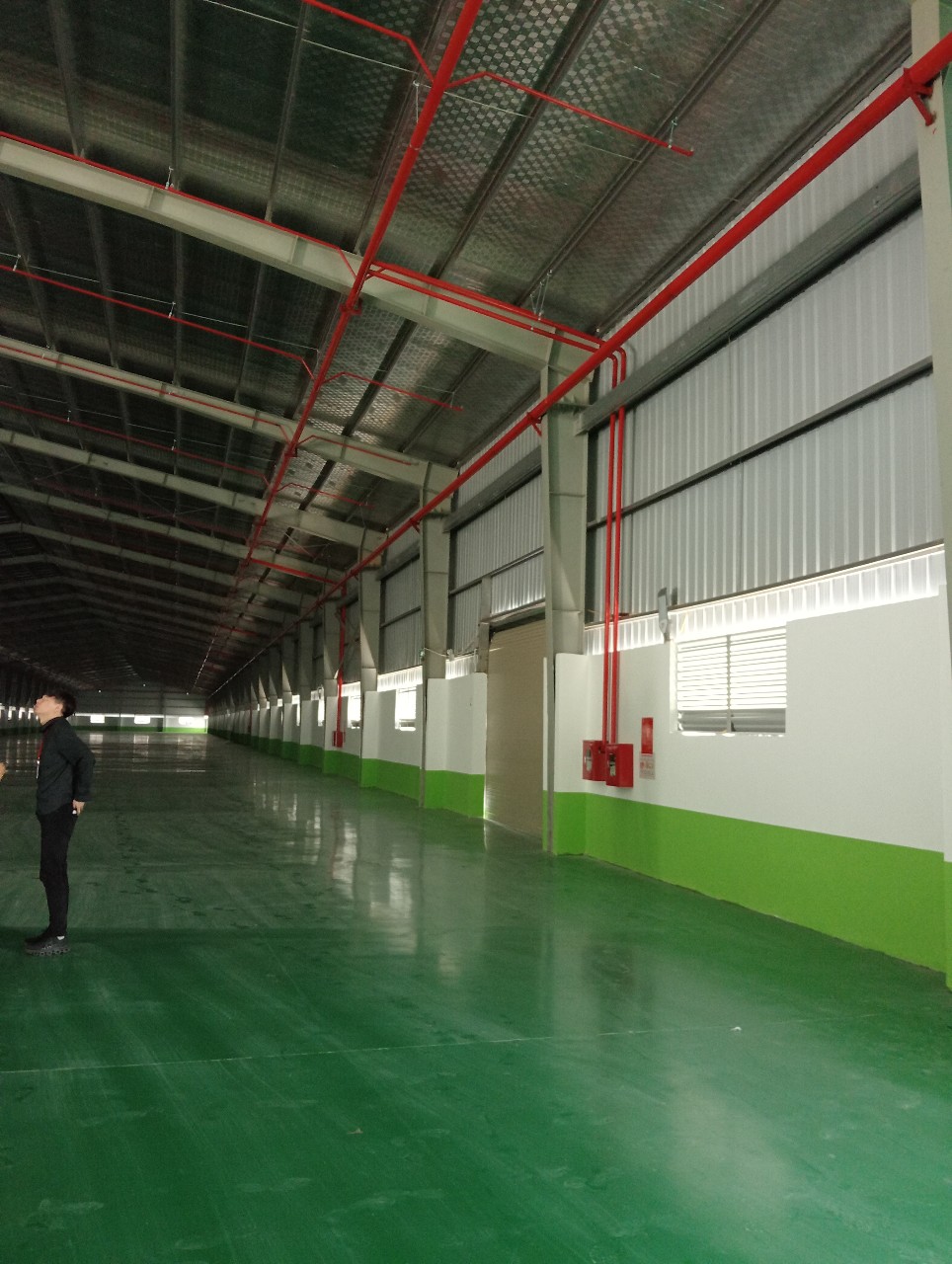 CHO THUÊ 2000m2 KHO, XƯỞNG Tại ĐAN PHƯỢNG. HÀ NỘI