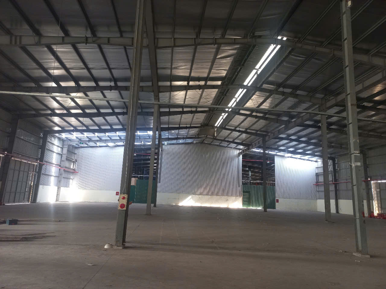 CHO THUÊ KHO, XƯỞNG 2600m2 Tại CCN ,TÂN QUANG. HƯNG YÊN
