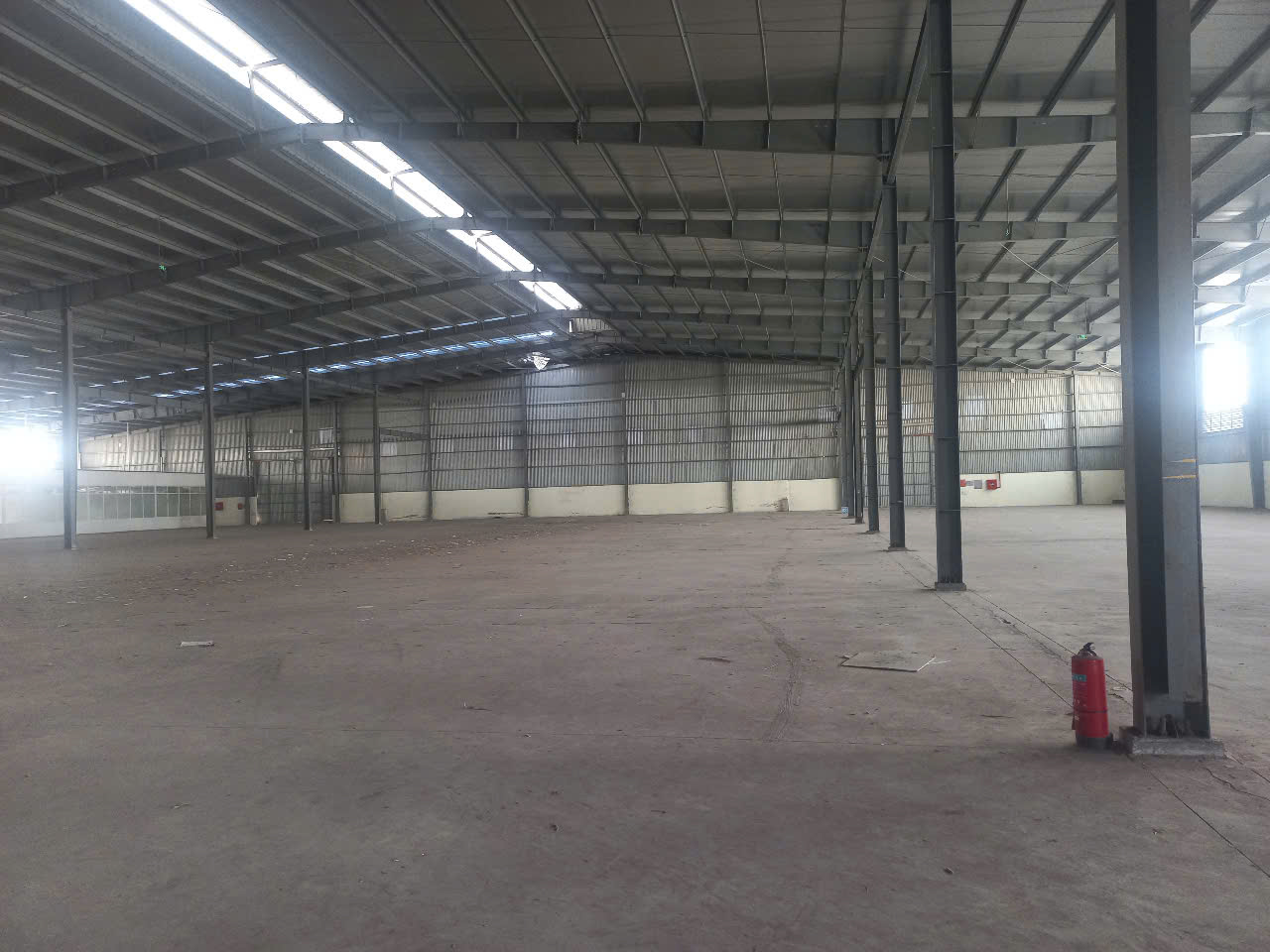 CHO THUÊ KHO, XƯỞNG 2600m2 Tại CCN ,TÂN QUANG. HƯNG YÊN