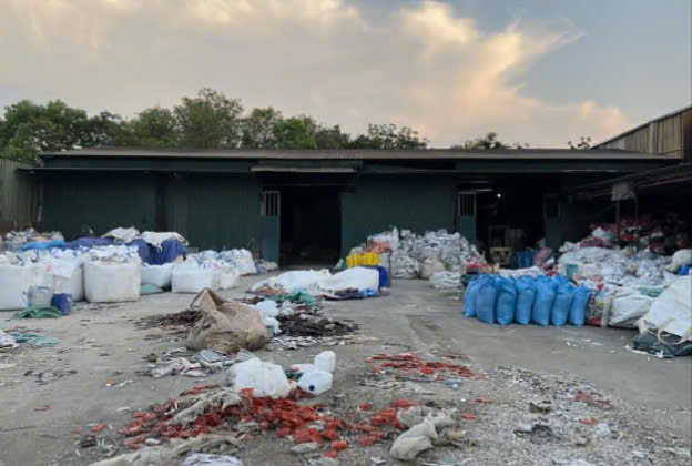 CHO THUÊ 2000m2 KHO, BÃI tại THỤY LÂM . ĐÔNG ANH. HÀ NỘI