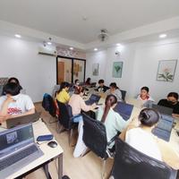 Chính chủ cho thuê officetel Charmington La Pointe 35m2, 1 phòng họp, 1 phòng làm việc, 10tr/tháng