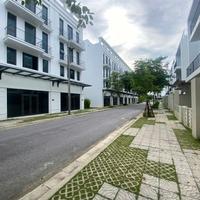2.8 TỶ - SHOPHOUSE MẶT BIỂN SẦM SƠN. SỔ LÂU DÀI. CK CAO. NHẬN NHÀ NGAY. LH: 0966 343 969