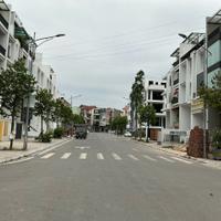 Bán 01 căn Lk dãy B hướng ĐB- Trung Tâm Tin Học -P. Gia Cẩm