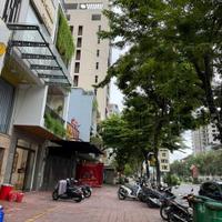 + Biển Nguyễn Tất Thành, ngay trung tâm bãi tắm thanh khê, đối diện khu phức hợp của vũ nhôm.