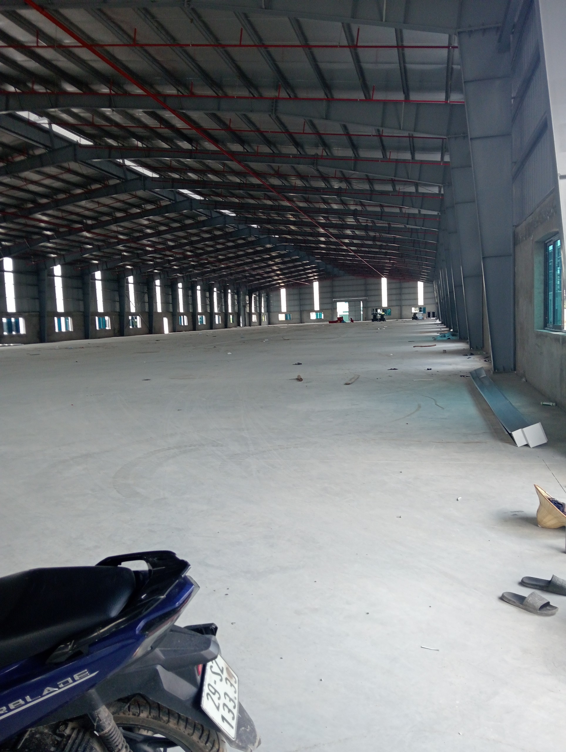 NHÀ XƯỞNG Tại Đường 204 CHÍ DÂN. KHOÁI CHÂU. HƯNG YÊN