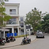 Cho thuê biệt thự Vạn Phúc, 200m2, 4 tầng, thang máy làm văn phòng, nhà ở