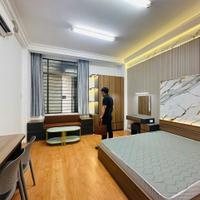Căn hộ cao cấp Nguyễn Kiệm, có ban công, tách bếp.