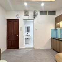 Căn hộ cao cấp Nguyễn Kiệm, có ban công, tách bếp.