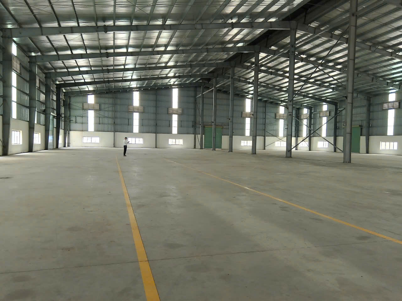 KHO, XƯỞNG 3.600m2 CHO THUÊ Tại ĐT379. YÊN MỸ. HƯNG YÊN