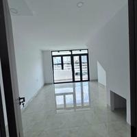 Cho thuê nhà Mặt tiền - Quận 3 - ̀5 tầng - ̀5 PN - Giá 40 tr/ tháng