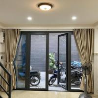 Cho thuê nhà xinh xắn 2 tầng Cao Thắng, Q3: 20m2, 2PN, giá chỉ 12tr/tháng, gọi ngay 0938772167!